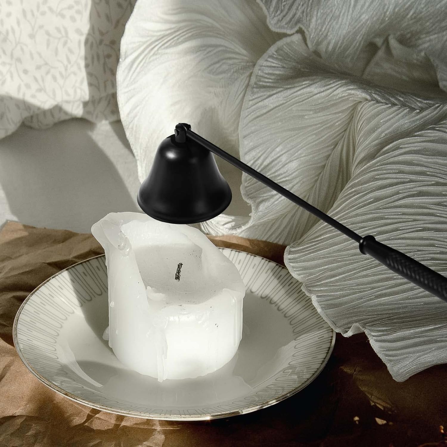 Sleek Candle Stoper